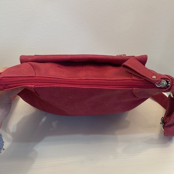 Fiorelli Pink Purse - Picture 6 of 13